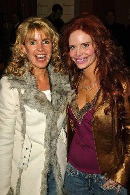 Julia verdin ve phoebe fiyatı