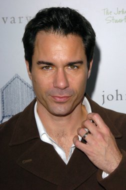 3 yıllık stuart house sadaka parası