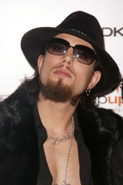 DKNY jeans sunar vanity fair step-up yararına konser