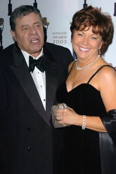 Jerry Lewis and wife SanDee — Stock Photo, Image