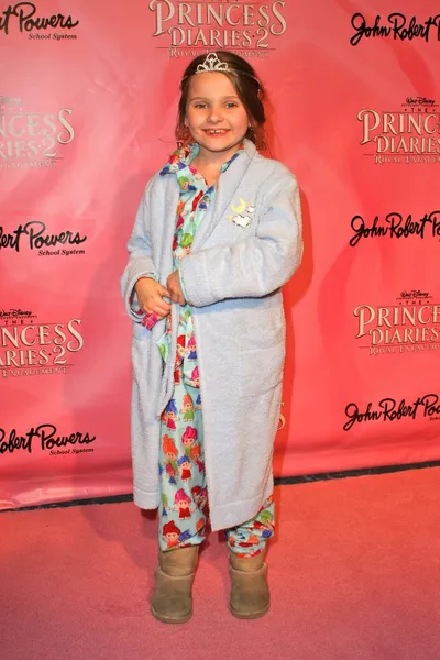 Abigail Breslin at the The Princess Diaries 2 DVD Release Pajama Ball, Beverly Hilton Hotel, Beverly Hills, CA 12-08-04 — Stock Photo, Image