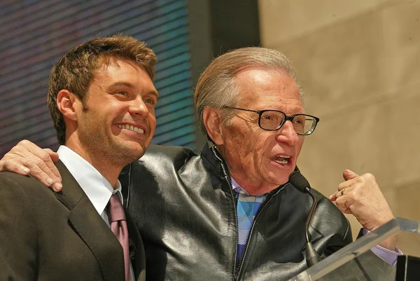 Ryan Seacrest e Larry King — Foto Stock