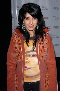 Kağıt dergisi 8 yıllık güzel