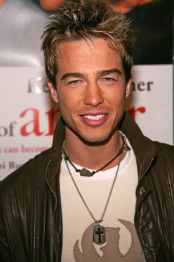 Ryan Carnes
