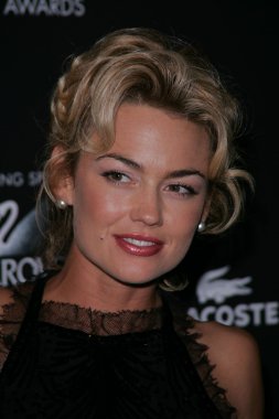 Kelly Carlson