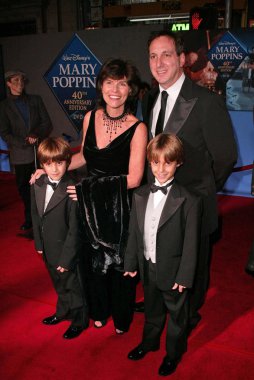 Adrienne barbeau mary poppins 40 yıldönümü ve özel baskı launch dvd, el capitan tiyatro, hollywood, ca 11-30-04