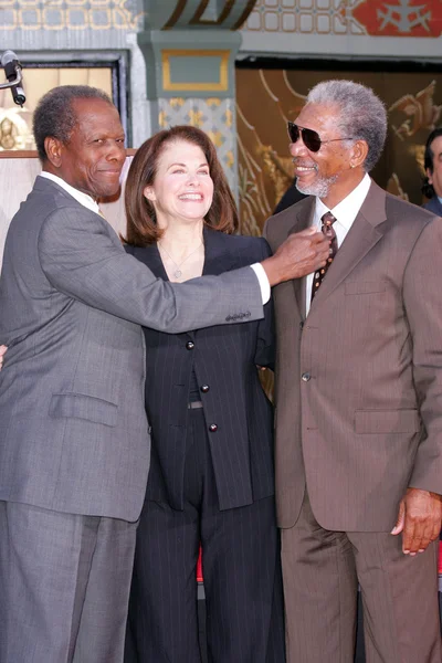 Sydney Poitier, Sherry Lansing e Morgan Freeman — Foto Stock