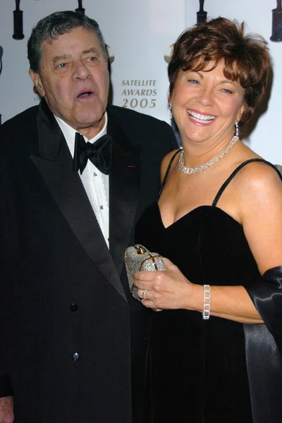 Jerry Lewis en vrouw SanDee — Stockfoto