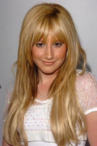 Ashley tisdale — Stockfoto