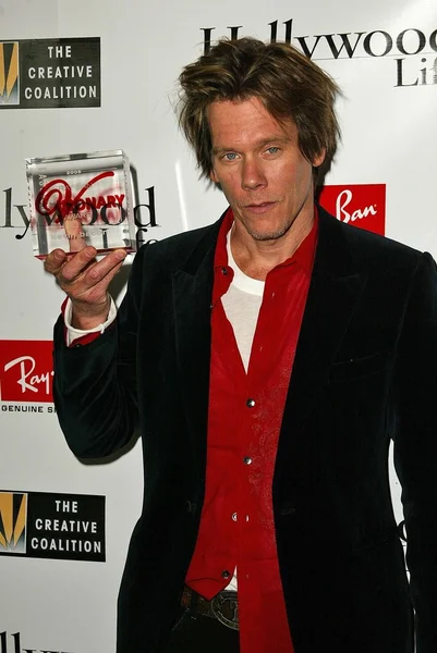 2005 Ray-Ban Visionary Award Honors Kevin Bacon — Stock Photo, Image