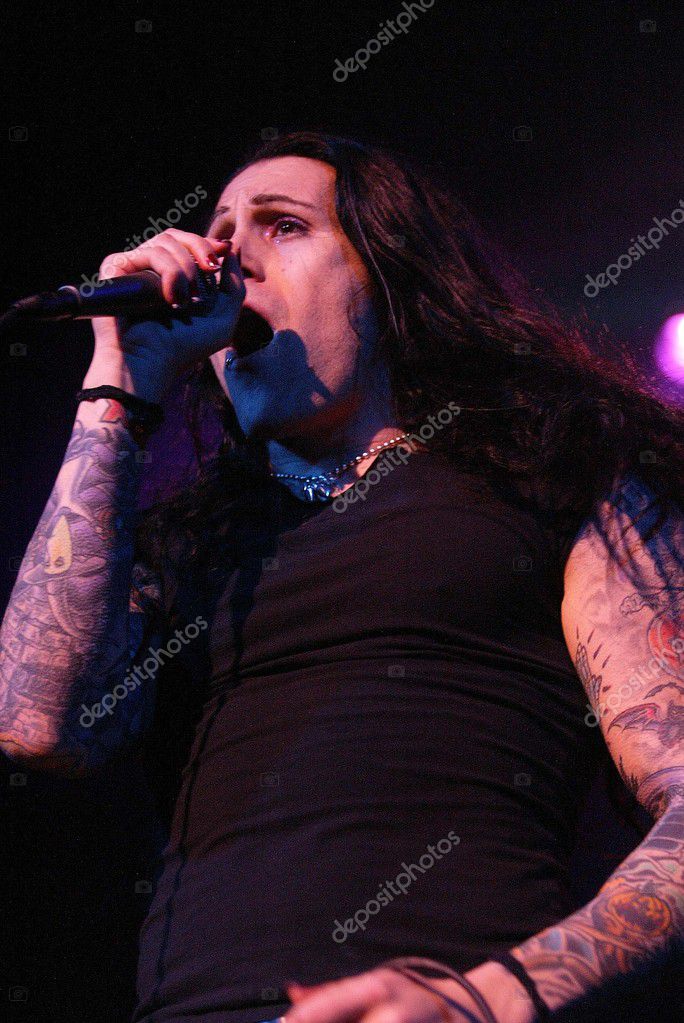 DKNY Jeans Presents Vanity Fair in Concert to Benefit StepUp Stock