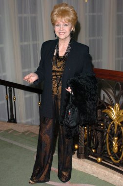 Beverly Hills Tiyatro Loncaları 25. Geleneksel Yemek