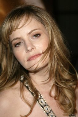 Jennifer Jason Leigh