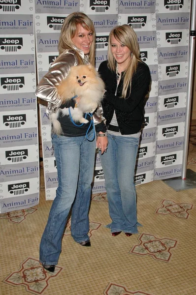 The Jeep Yappy Hour And Febreze Pet Fashion Show — Stock Photo, Image