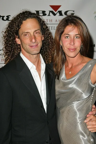 Kenny G a una celebrazione degli American Music Awards ospitati da Clive Davis, Esquire House, Beverly Hills, CA 11-14-04 — Foto Stock