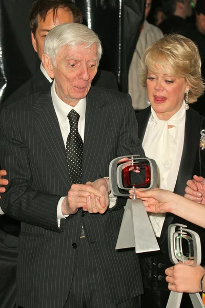 Aaron und bonbonbuchstabieren bei der tv land awards pressroom 2005, barker hanger, santa monica, ca 03-13-05 — Stockfoto