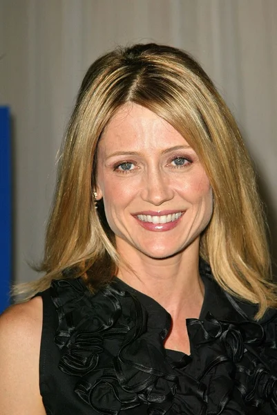 Kelly rowan op de 2004 menselijke rechten horloge jaarlijkse diner, beverly hilton hotel, beverly hills, ca 11-15-04 — Stockfoto