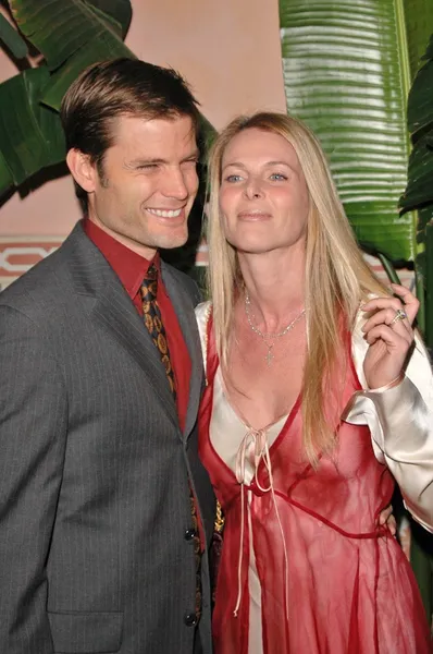 Casper van dien ve catherine oxenberg — Stok fotoğraf