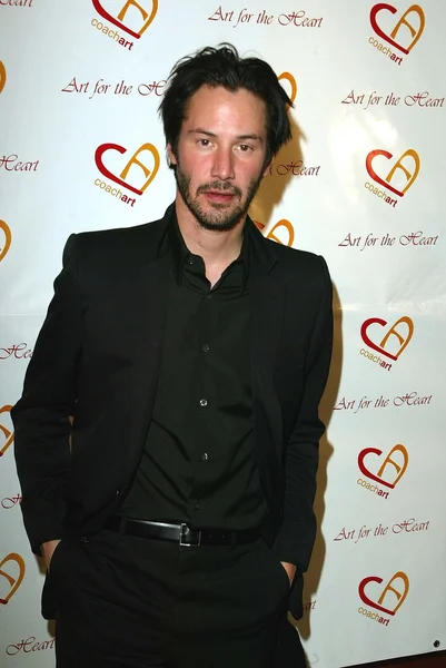 Keanu Reeves en el primer evento anual Coach Art Gala Art for the Heart, Christies, Beverly Hills, CA 11-04-04 — Foto de Stock