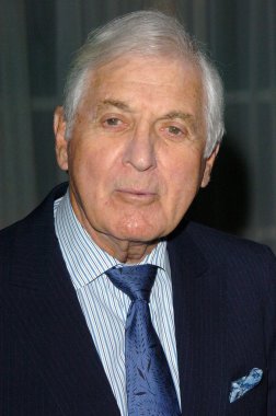 Beverly Hills Tiyatro Loncaları 25. Geleneksel Yemek