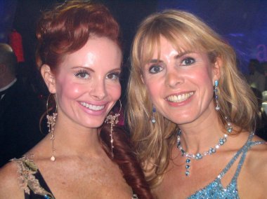 Phoebe fiyat ve julia verdin oscar gece resimleri