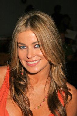 Carmen electra