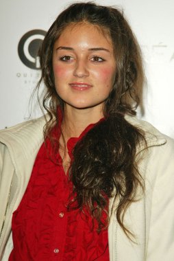 dergisinin 6 yıl yıldönümü partisi gösteriş yapmak