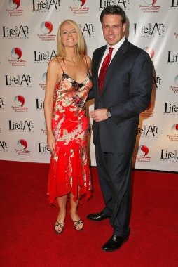 sanat hayatına kırmızı parti yararına