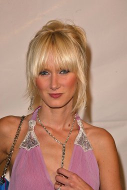 vanity fair tarafından barındırılan marciano lansmanı