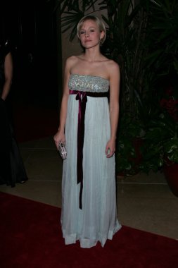 7 yıllık kostüm tasarımcıları Derneği Ödülü - geliş