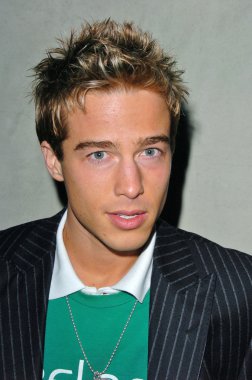 Ryan Carnes