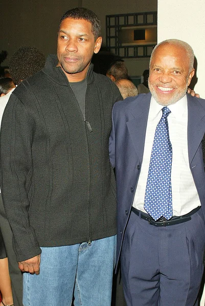 Denzel Washington et Berry Gordy Jr . — Photo
