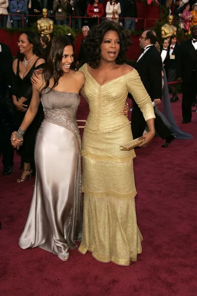 Halle Berry e Oprah Winfrey — Fotografia de Stock