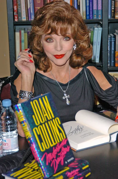 Joan Collins Bookstore Appearance at BookSoup — Stock Photo, Image