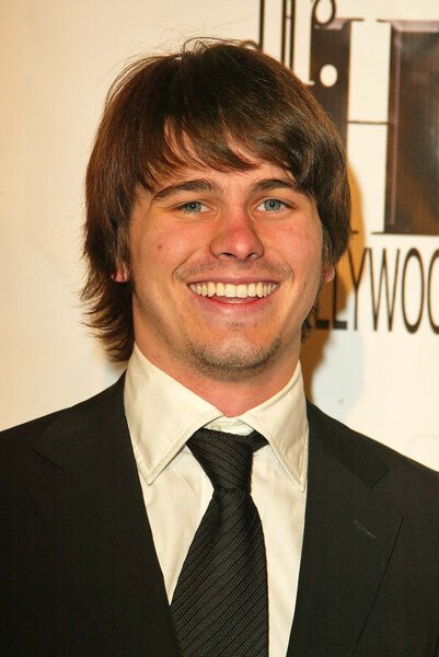 2nd Annual Young Hollywood Holiday Party