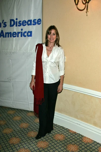 Alex Donnelly At the Celebration Of Hope Gala, Beverly Hills Hotel, Beverly Hills, CA 10-28-04 — Stock Photo, Image
