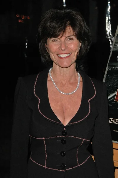 Adrienne barbeau 在第 2 季首映的第，最重要的工作室，好莱坞，加利福尼亚州 05/1/6 — 图库照片