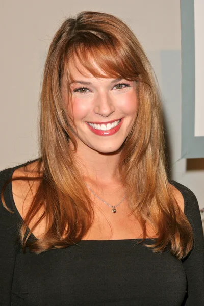 Amanda Righetti — Stockfoto