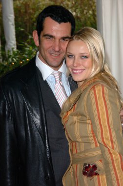 Ale olmak basseville ve kiera chaplin, ccf tsunami yardım bayanlar öğle, dört mevsim hotel, beverly hills, ca 03-22-05