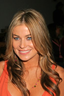 Carmen electra