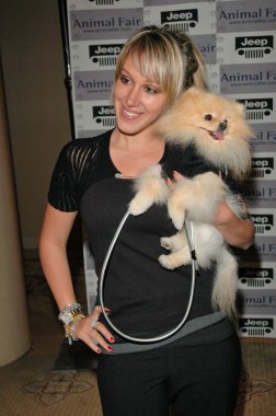 Jeep yaygaracı saat ve Febreze evde beslenen hayvan moda defilesi