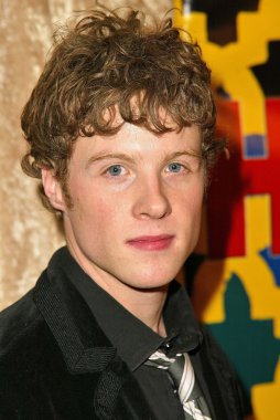 Ashton Holmes