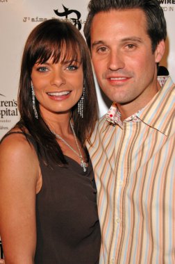 Jaime pressly ve tom breitling