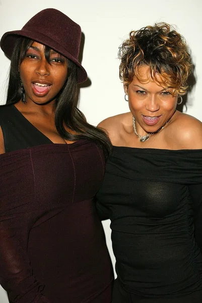 Keyon y Tee Spence en Make A Hollywood Movie - East Meets West networking event, Avalon, Hollywood, CA 12-14-04 — Foto de Stock