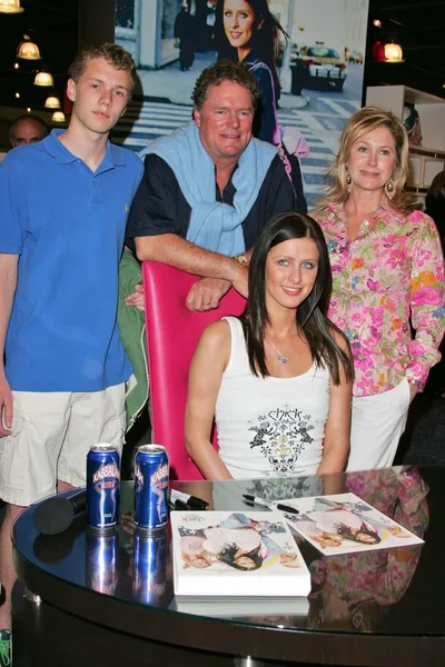 Barron Hilton, Kathy Hilton, Rick Hilton Nicky Hilton — Zdjęcie stockowe