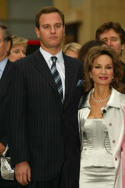 Susan lucci och son andreas huber — Stockfoto