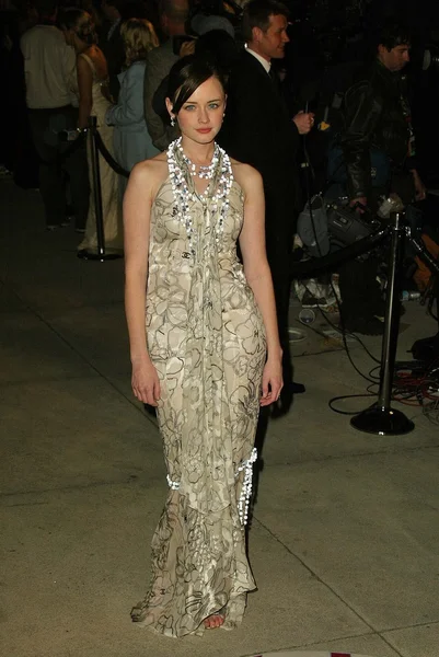 Alexis Bledel en el Chopard y Elton John Oscar After-Party, Pacific Design Center, West Los Angeles, CA 02-27-05 — Foto de Stock