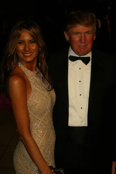 Donald trump och melania knauss — Stockfoto