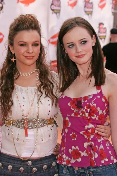 Amber tamblyn i alexis bledel — Zdjęcie stockowe