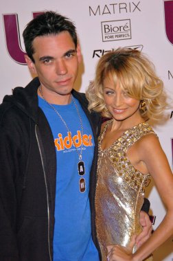 DJ kulüpler ve nicole richie